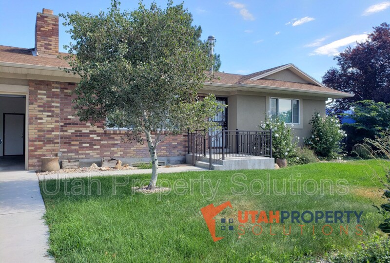 Primary Photo - 2880 La Strada Way