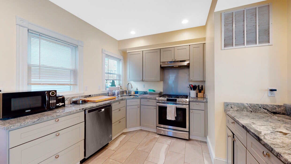 Foto principal - 62 Saunders St
