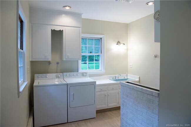 Foto del edificio - 5 Flax Mill Ln