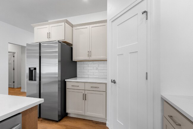 Foto del edificio - 2716 Saffron Pl