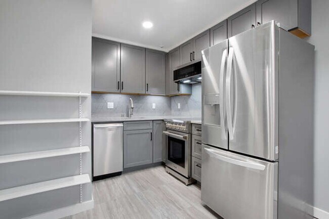 Foto del edificio - Charming & Bright 1 bedroom Unit in Sausal...