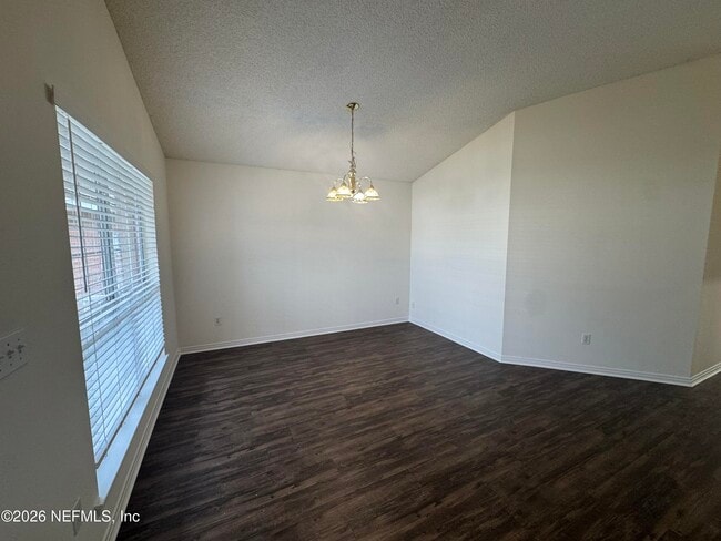 Foto del edificio - 7557 Cliff Cottage Dr