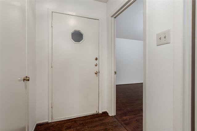 Foto del edificio - 7544 Brentcove Cir