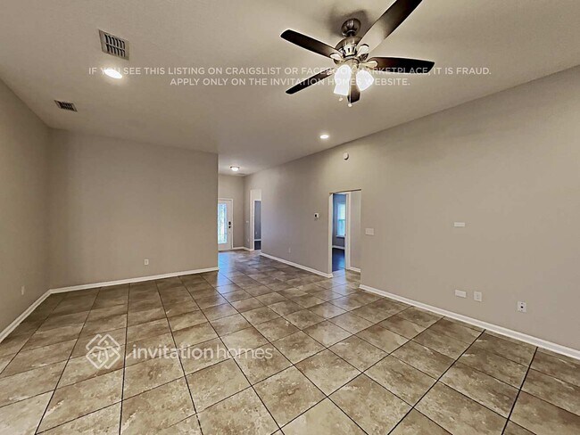 Building Photo - 306 Colorado Springs Way