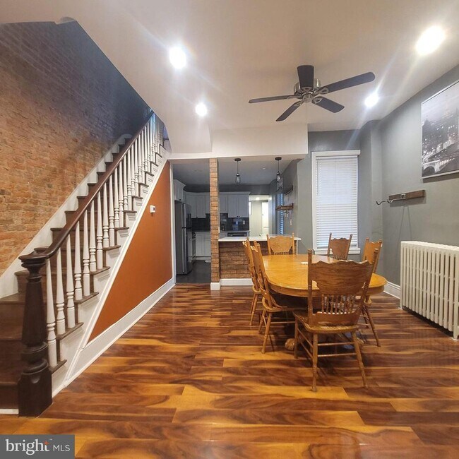 Foto del edificio - 2431 W Jefferson St