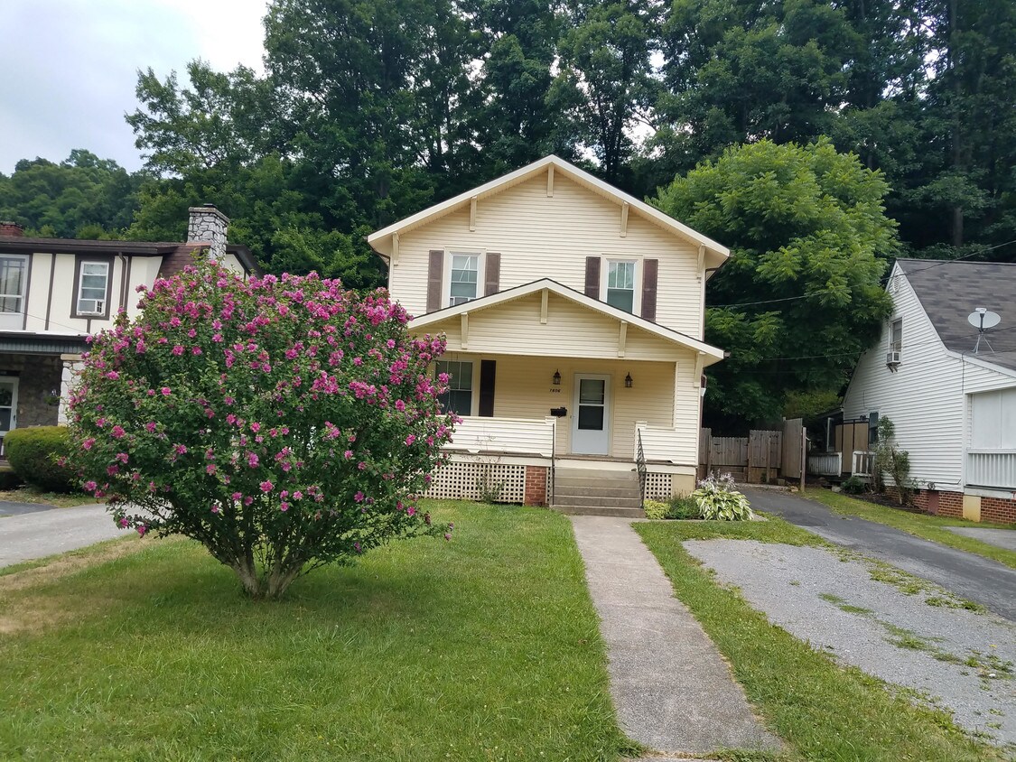 1606 College Ave, Bluefield, WV 24701 House Rental in Bluefield, WV