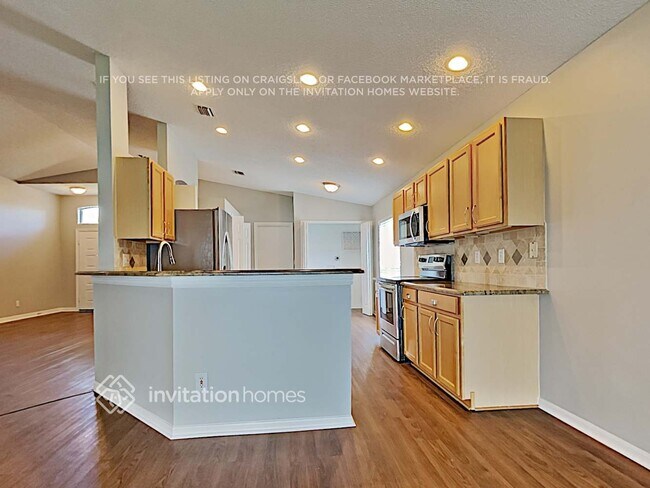 Building Photo - 2101 Tiburon Ln