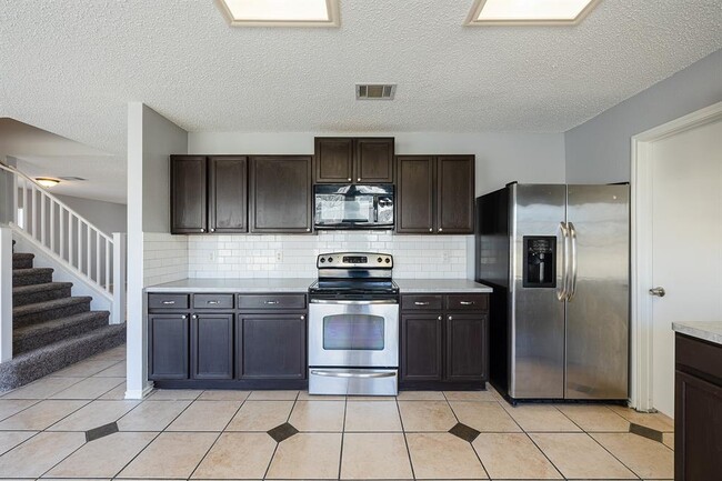 Building Photo - 1240 Dexford Dr