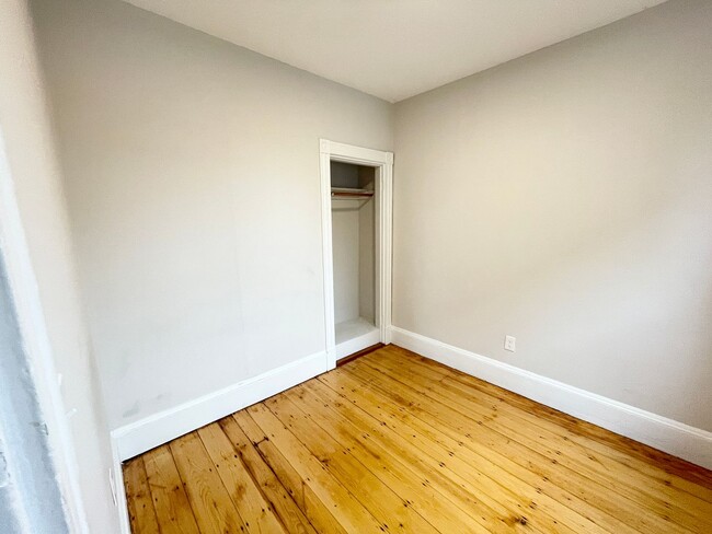Building Photo - 1754 Tremont St