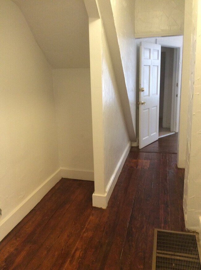 Foto del edificio - Available Now! Oldtown East Neighborhood! ...