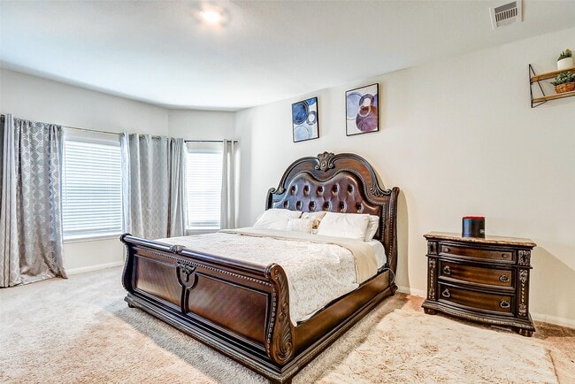 Building Photo - 1215 Hollow Stone Dr