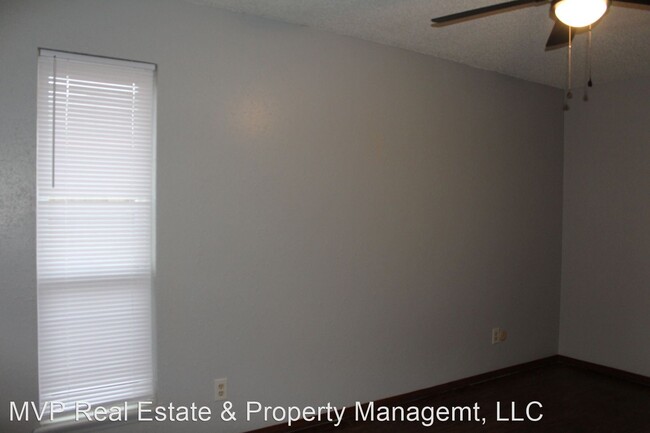 Building Photo - 2 br, 1 bath House - 4033 Locust Dr