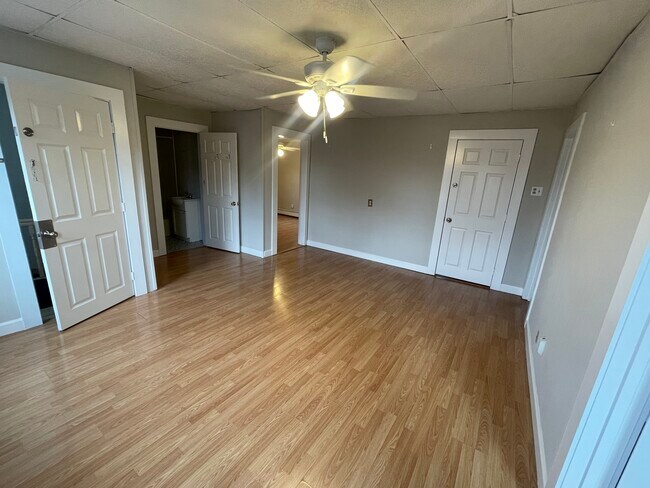 5F1BA57D-2346-4193-AC69-075E35A5796C - 75 Saunders St