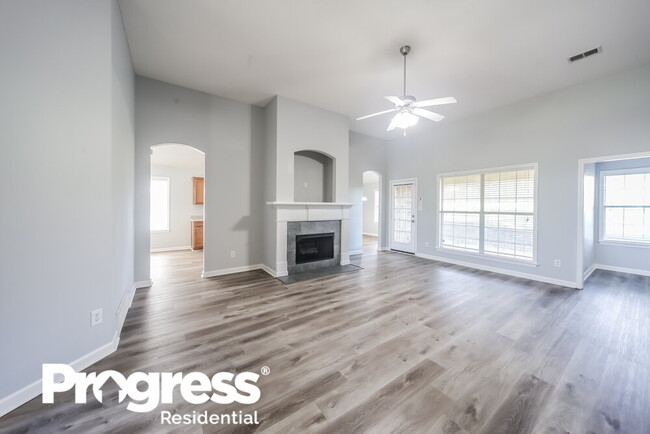 Building Photo - 7849 Meadow Ridge Ln