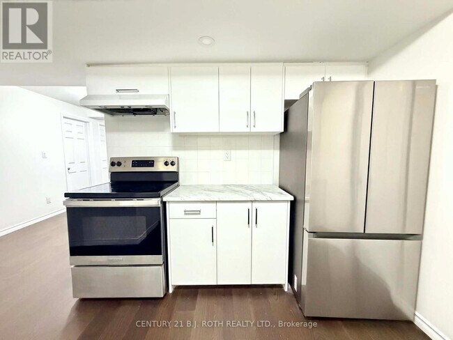 Building Photo - 90 Pappain Crescent