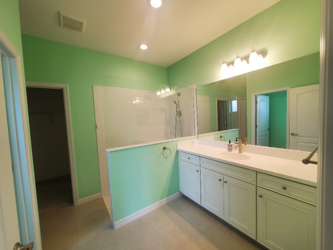 Building Photo - 276 Carlino Dr