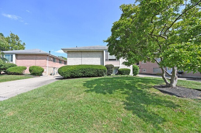 Foto del edificio - 6020 Ridgeacres Dr