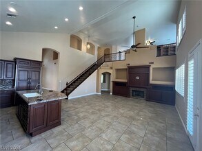 Building Photo - 10619 Sunwind Ave