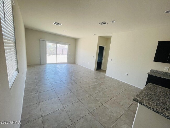 Building Photo - 35433 W San Alvarez Ave