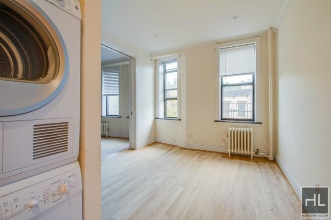 Building Photo - East 18th Street