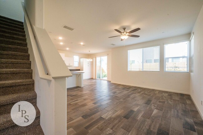 Building Photo - Newly Built Clovis 2-Story Home, 3BR + Den...