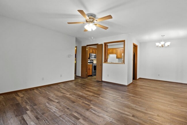 Building Photo - 6720 Mariner Dr