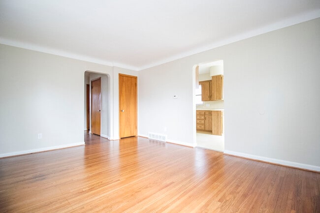 Foto del edificio - 25 Willamont Rd