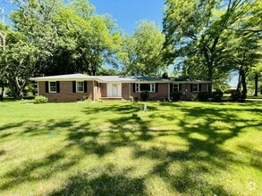 Building Photo - 514 Flower Ln Dr