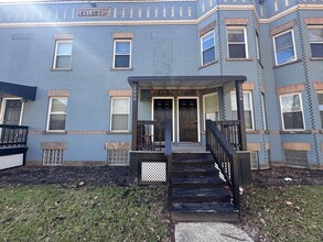 Building Photo - 1960 W 65th St