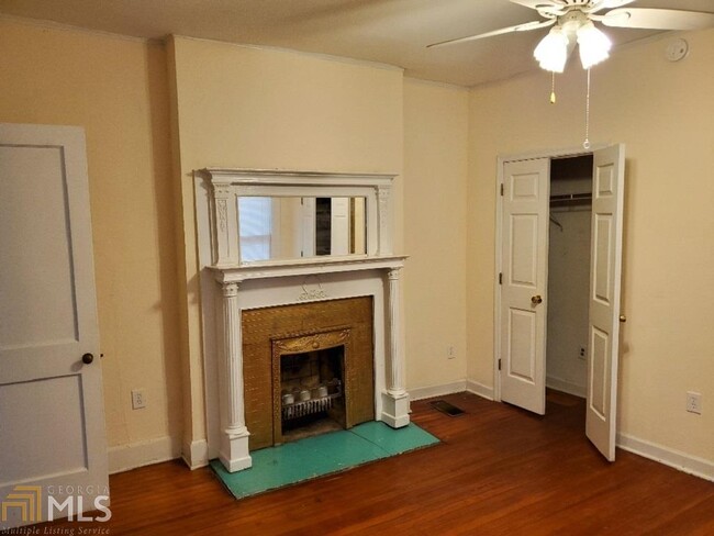 Building Photo - 742 Charles Allen Dr NE