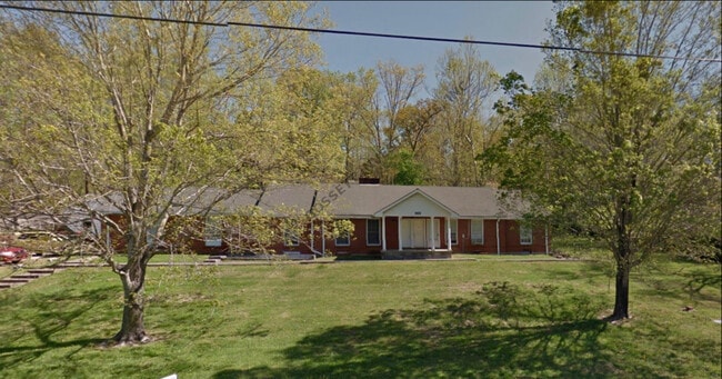 Building Photo - 1105 N Main St