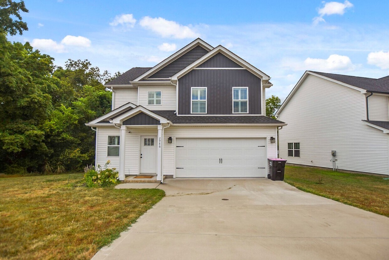 Primary Photo - Pet Friendly Four Bedroom!