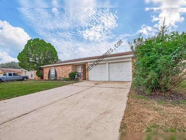 Foto del edificio - 7627 Winkle Wood Ln