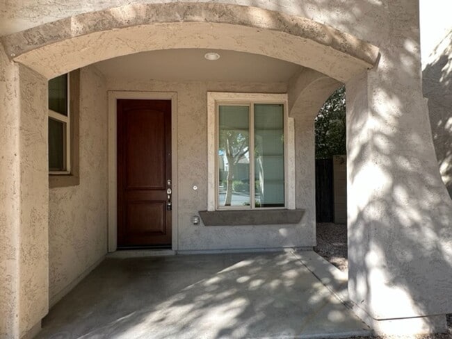 Building Photo - Higley Park near The Tyler, restaurants, g...