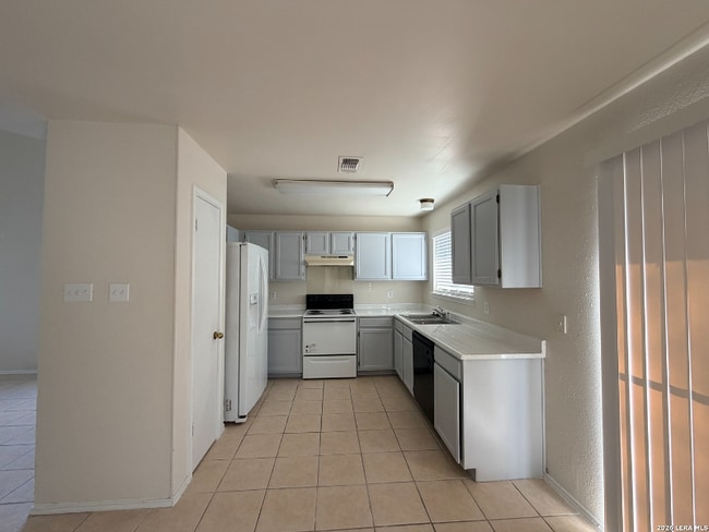 Building Photo - 7434 Lazy Trails