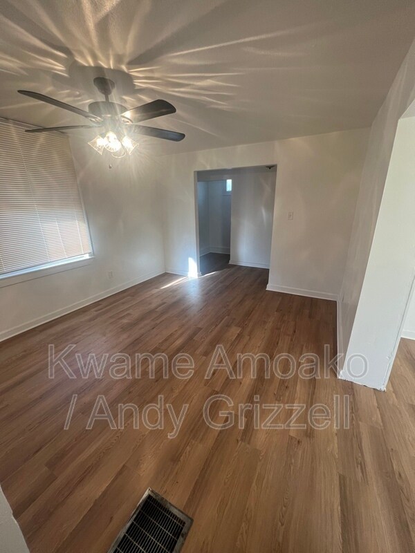 Foto del edificio - 406 S Harris Ave