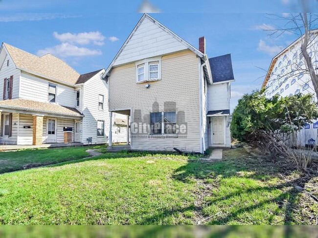 Foto del edificio - 1755 W Morris St
