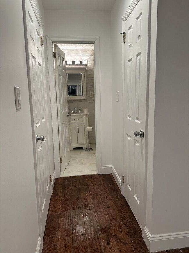 Foto del edificio - 14146 Pershing Cres