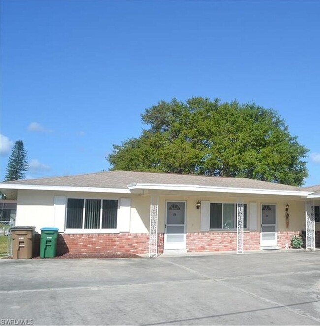 Building Photo - 4838 Tudor Dr