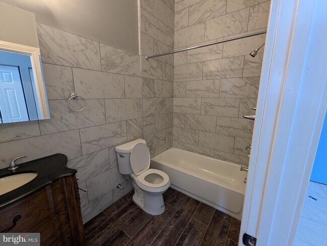 Foto del edificio - 53 Liberty Rd