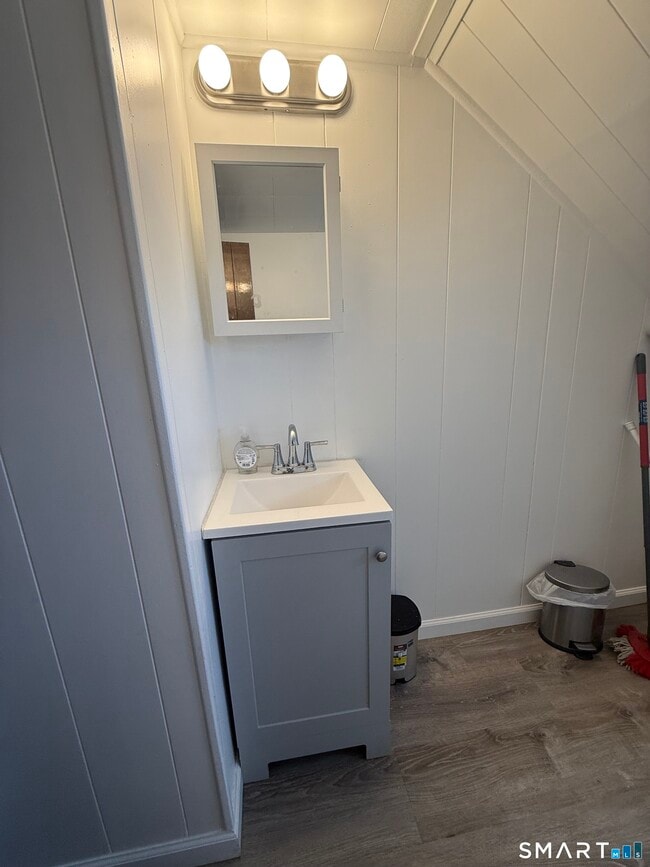 Building Photo - 117 Palm St