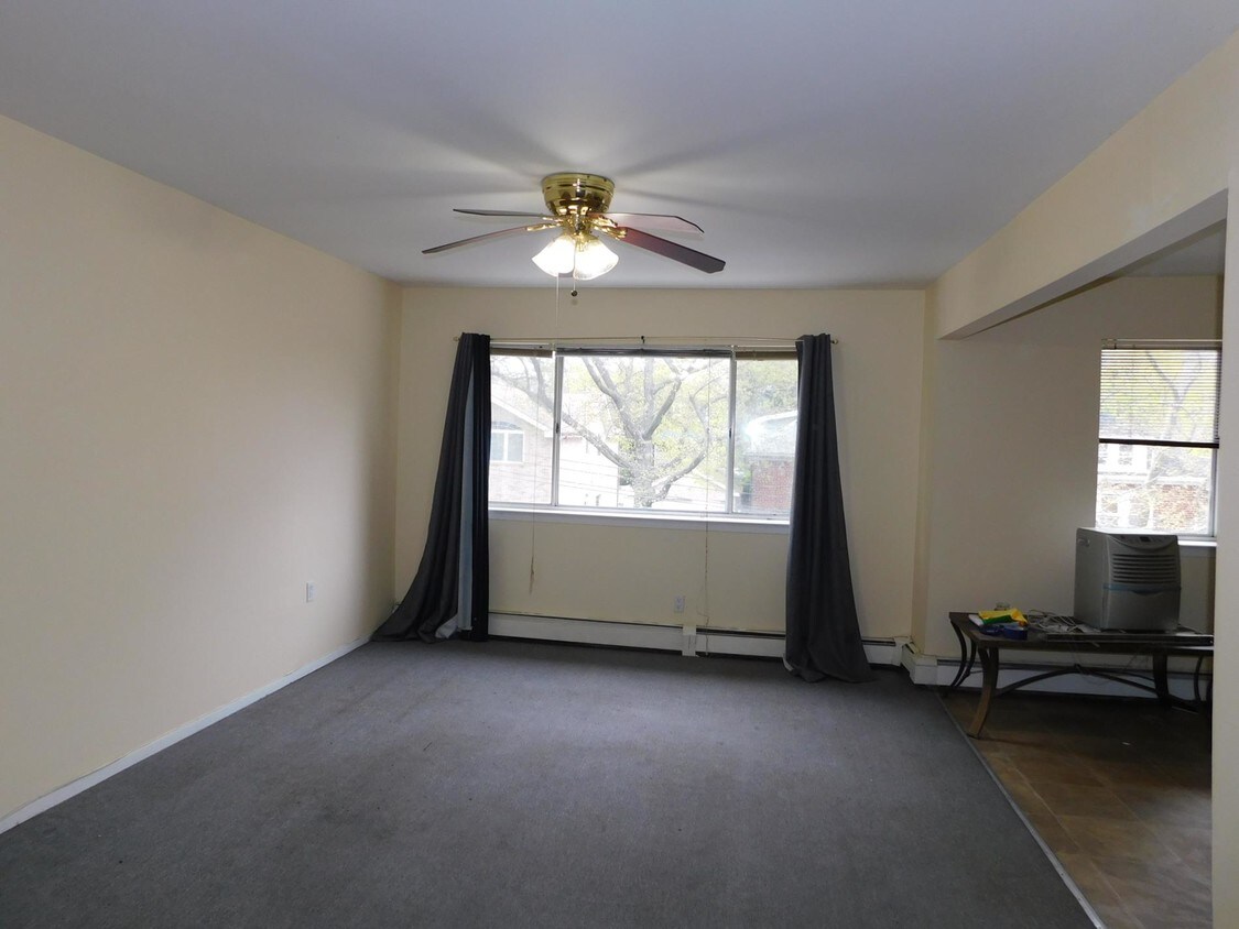 228 E 235th St, The Bronx, NY 10470 Townhome Rentals in The Bronx NY