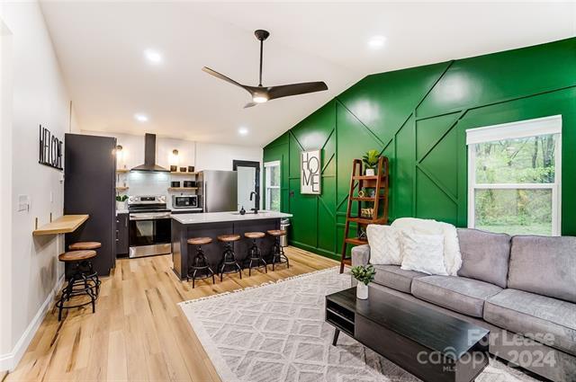 Foto del edificio - 7172 Old Plank Rd