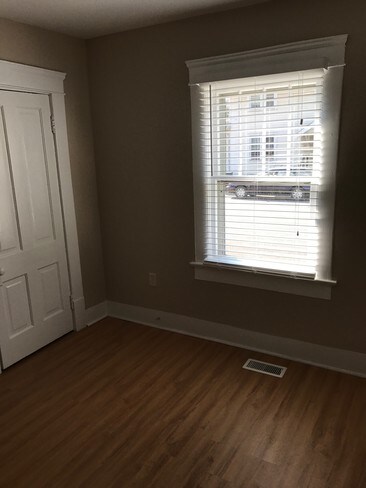 2nd bedroom - 1102 Ferry St