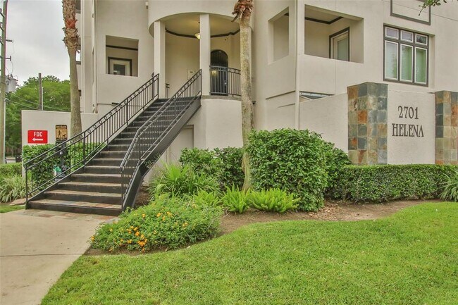 Foto del edificio - 2701 Helena St