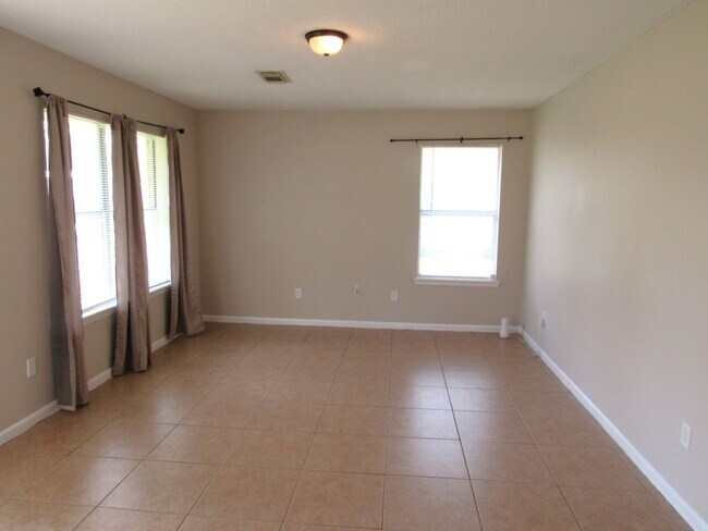 Foto del edificio - 2 Bedroom 1 bath home located in Dayton