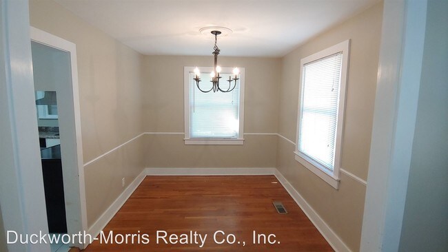 Building Photo - 3 br, 1 bath Apartment - 1609 14th St E