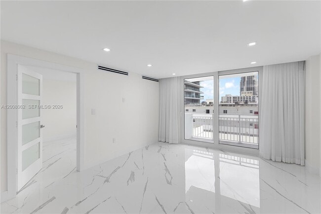 Foto del edificio - 345 Ocean Dr