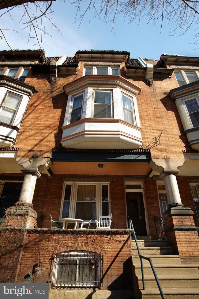 Building Photo - 223 S 44th St