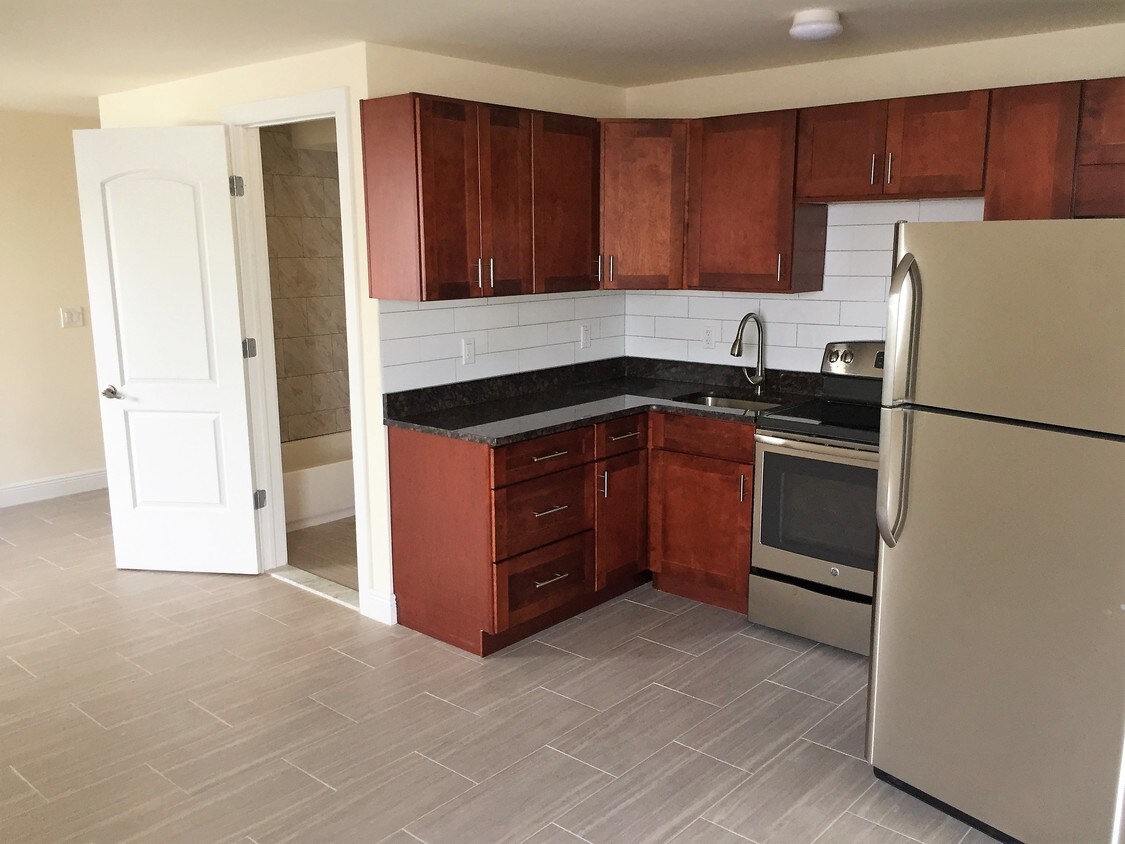 Foto principal - 5720 79th Ave